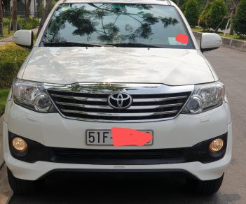 Toyota Fortuner 2015 - Xe Toyota Fortuner TRD 2.7L năm sản xuất 2015, màu trắng số tự động