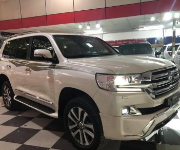 Toyota Land Cruiser 2016 - Cần bán gấp Toyota Land Cruiser đời 2016, màu trắng, nhập khẩu nguyên chiếc