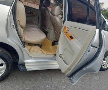 Toyota Innova   2010 - Cần bán xe Toyota Innova năm 2010, số sàn, 295 triệu