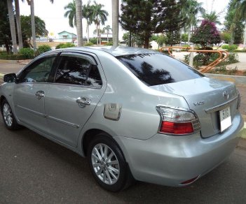 Toyota Vios   E   2011 - Bán Toyota Vios E đời 2011, màu bạc