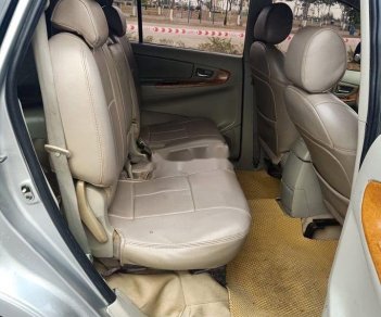 Toyota Innova   2010 - Cần bán xe Toyota Innova năm 2010, số sàn, 295 triệu