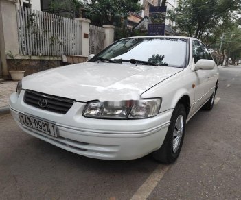 Toyota Camry   2001 - Cần bán Toyota Camry năm 2001, màu trắng, nhập khẩu  