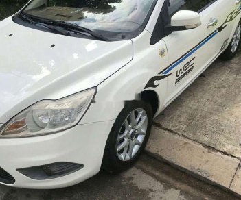 Ford Focus   2010 - Bán xe Ford Focus năm 2010, màu trắng, chính chủ, 275tr