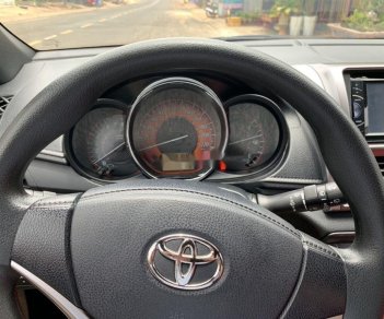 Toyota Yaris   2015 - Bán Toyota Yaris sản xuất 2015, màu đỏ, nhập khẩu  