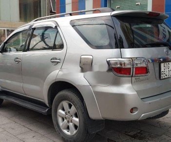 Toyota Fortuner   2010 - Cần bán lại xe Toyota Fortuner đời 2010, màu bạc xe gia đình, 540tr