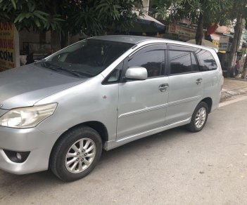 Toyota Innova 2013 - Cần bán gấp Toyota Innova sản xuất 2013, giá 390tr