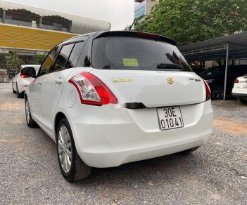 Suzuki Swift   2015 - Bán Suzuki Swift sản xuất 2015, màu trắng, giá 395tr