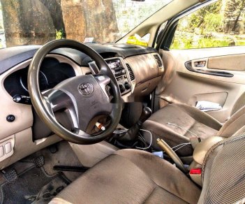 Toyota Innova 2015 - Cần bán Toyota Innova sản xuất năm 2015