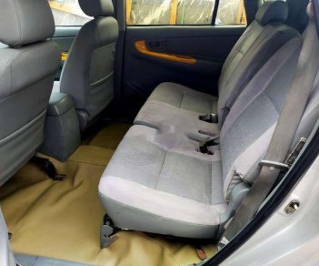 Toyota Innova   2009 - Bán xe Toyota Innova sản xuất năm 2009, giá chỉ 238 triệu