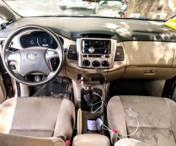 Toyota Innova 2015 - Cần bán Toyota Innova sản xuất năm 2015