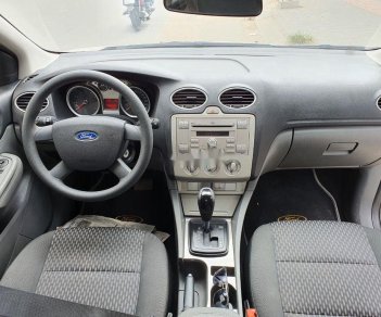 Ford Focus   2011 - Bán xe Ford Focus năm 2011, màu trắng, xe mới 90%