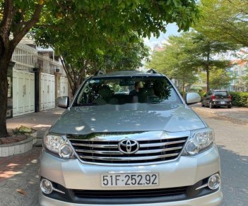 Toyota Fortuner   2015 - Cần bán Toyota Fortuner đời 2015, màu bạc còn mới