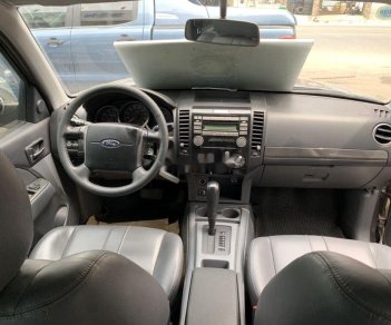 Ford Everest 2013 - Cần bán lại xe Ford Everest 2013, màu xám số tự động giá cạnh tranh