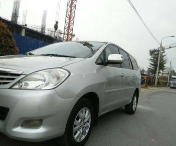 Toyota Innova 2010 - Bán Toyota Innova G đời 2010 xe gia đình, 315tr