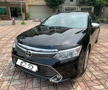 Toyota Camry 2016 - Bán ô tô Toyota Camry sản xuất năm 2016, màu đen