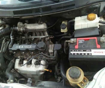 Daewoo Gentra   2009 - Cần bán gấp Daewoo Gentra sản xuất năm 2009, màu bạc xe gia đình, giá tốt