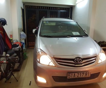 Toyota Innova 2011 - Bán Toyota Innova V sản xuất năm 2011, màu bạc số tự động