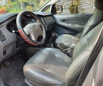 Toyota Innova 2013 - Cần bán lại xe Toyota Innova năm 2013 giá cạnh tranh