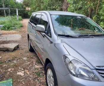 Toyota Innova 2008 - Cần bán xe Toyota Innova sản xuất 2008, màu bạc, nhập khẩu nguyên chiếc, giá chỉ 285 triệu