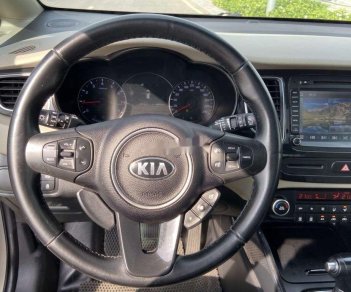 Kia Rondo 2016 - Cần bán Kia Rondo sản xuất năm 2016 số tự động, giá chỉ 575 triệu