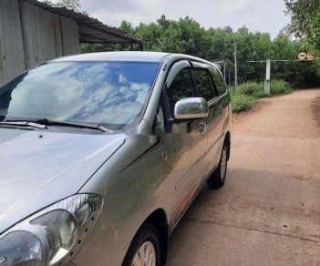 Toyota Innova 2008 - Cần bán xe Toyota Innova sản xuất 2008, màu bạc, nhập khẩu nguyên chiếc, giá chỉ 285 triệu