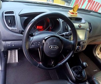 Kia Forte 2013 - Cần bán Kia Forte năm 2013, màu trắng, giá chỉ 565 triệu