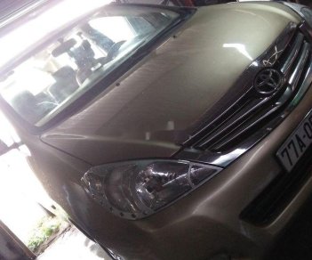 Toyota Innova   2010 - Cần bán lại Toyota Innova đời 2010, màu bạc, xe nhập