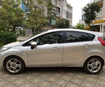 Ford Fiesta 2011 - Cần bán xe Ford Fiesta sản xuất năm 2011, màu bạc giá cạnh tranh