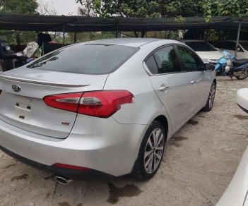 Kia K3 2015 - Cần bán xe Kia K3 2.0 đời 2015, màu bạc, giá 500tr