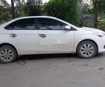 Toyota Vios 2018 - Bán Toyota Vios E MT năm sản xuất 2018, màu trắng số sàn, giá 395tr