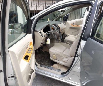 Toyota Innova 2010 - Bán Toyota Innova 2.0G năm 2010, màu bạc chính chủ