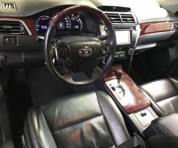 Toyota Camry 2013 - Bán Toyota Camry năm sản xuất 2013, màu đen