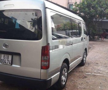 Toyota Hiace   2011 - Bán Toyota Hiace 2011, màu bạc, chính chủ