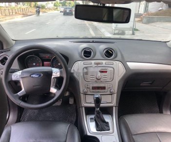 Ford Mondeo   2010 - Bán Ford Mondeo đời 2010, màu đen, xe gia đình