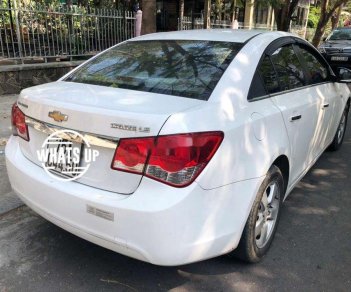 Chevrolet Cruze   2015 - Bán Chevrolet Cruze đời 2015, màu trắng, giá 315tr