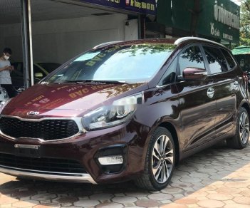 Kia Rondo 2017 - Bán Kia Rondo 2.0 GATH đời 2017, màu đỏ xe gia đình, 585tr