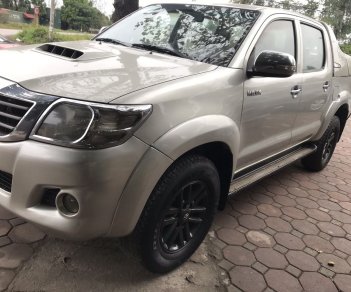 Toyota Hilux 2013 - Bán Toyota Hilux đời 2013, màu bạc, xe cá nhân