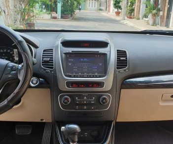 Kia Sorento 2016 - Cần bán gấp Kia Sorento GATH 2.4 AT sản xuất 2016, màu trắng còn mới