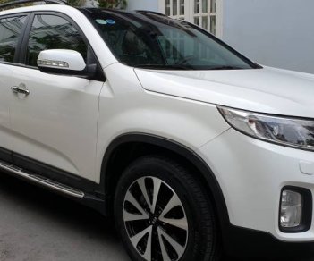 Kia Sorento 2016 - Cần bán gấp Kia Sorento GATH 2.4 AT sản xuất 2016, màu trắng còn mới