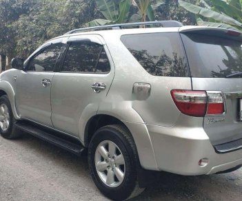 Toyota Fortuner 2.5G 2010 - Bán Toyota Fortuner 2.5G đời 2010, màu bạc, nhập khẩu nguyên chiếc xe gia đình