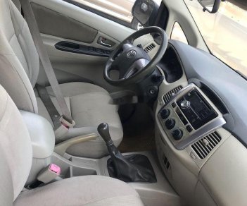 Toyota Innova   2014 - Cần bán lại xe Toyota Innova 2014, nhập khẩu giá cạnh tranh