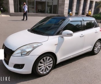 Suzuki Swift 2015 - Bán xe Suzuki Swift đời 2015, màu trắng, 395tr