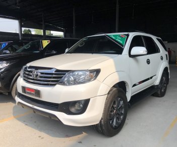 Toyota Fortuner 2016 - Cần bán Toyota Fortuner năm sản xuất 2016, màu trắng, giá tốt