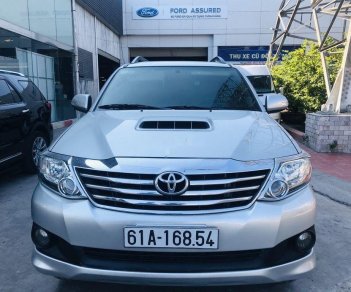 Toyota Fortuner  2.5G  2014 - Cần bán gấp Toyota Fortuner 2.5G năm sản xuất 2014, màu bạc số sàn, 695tr