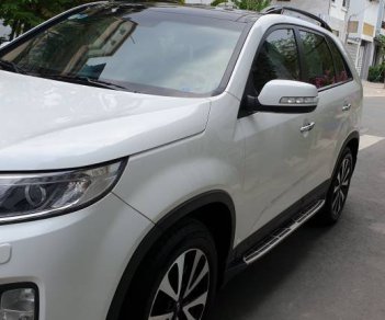 Kia Sorento 2016 - Cần bán gấp Kia Sorento GATH 2.4 AT sản xuất 2016, màu trắng còn mới