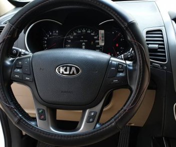 Kia Sorento 2016 - Cần bán gấp Kia Sorento GATH 2.4 AT sản xuất 2016, màu trắng còn mới