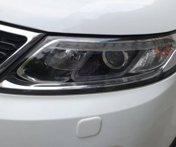 Kia Sorento 2016 - Cần bán gấp Kia Sorento GATH 2.4 AT sản xuất 2016, màu trắng còn mới