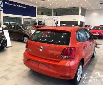 Volkswagen Polo 0 2018 - Cần bán xe Volkswagen 2018 đời 2018, màu đỏ, nhập khẩu nguyên chiếc, KM 100% phí trước bạ