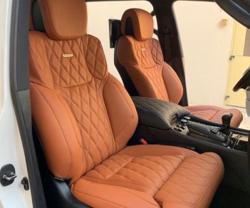 Lexus LX 570 2020 - Lexus LX 570 MBS 4 ghế VIP màu trắng, nội thất da bò, sản xuất 2020, nhập mới 100%