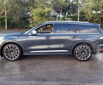 Lincoln Aviator 2020 - Lincoln Aviator Black Laber 2020, màu xanh nội thất da bò, giá cực tốt